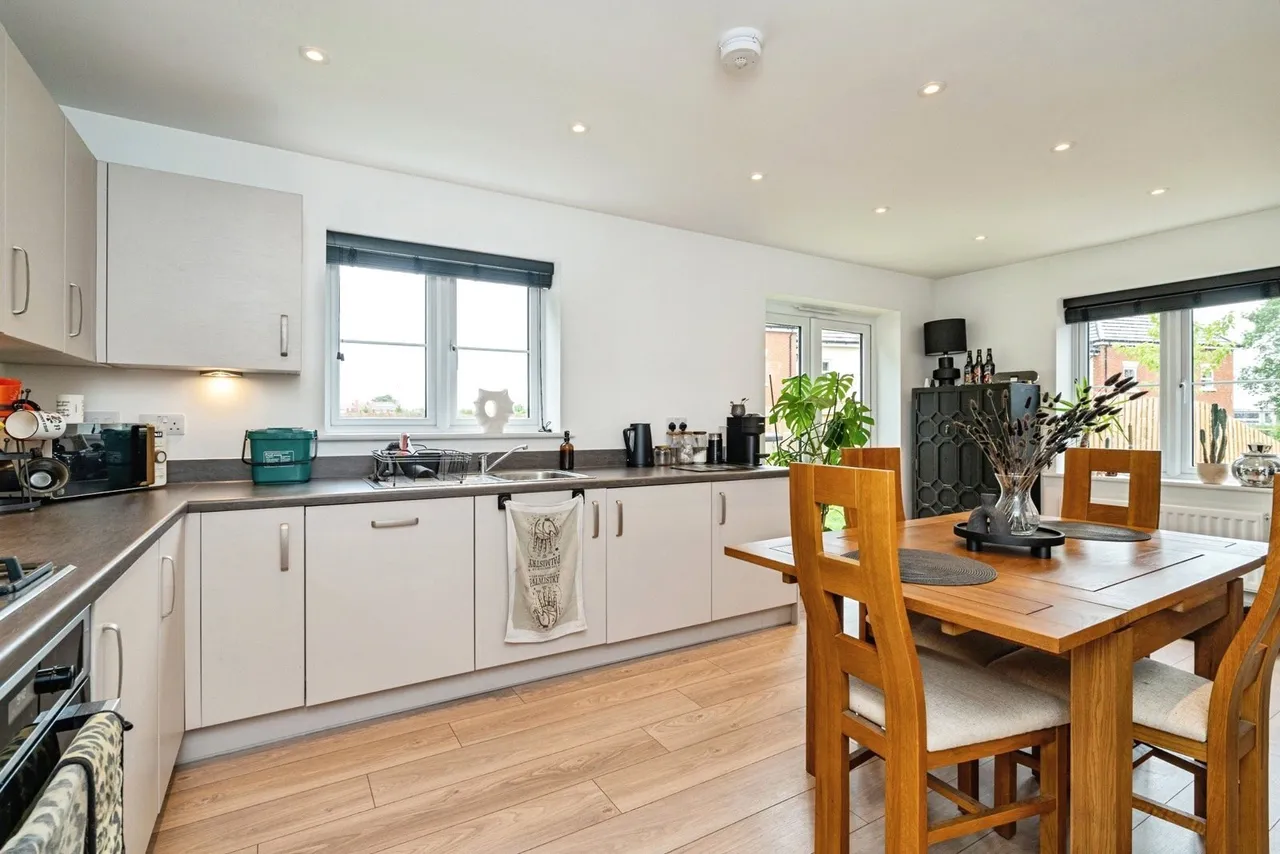 Turner Crescent, Postwick, Norwich, Norfolk, NR13, photo 5