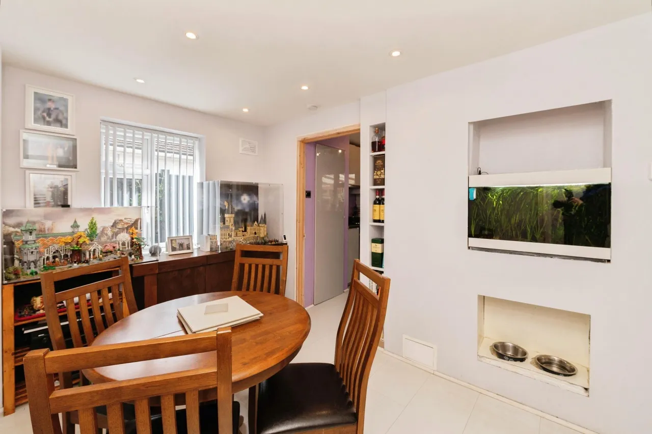 Laburnum Avenue, Wickford, SS12, photo 6