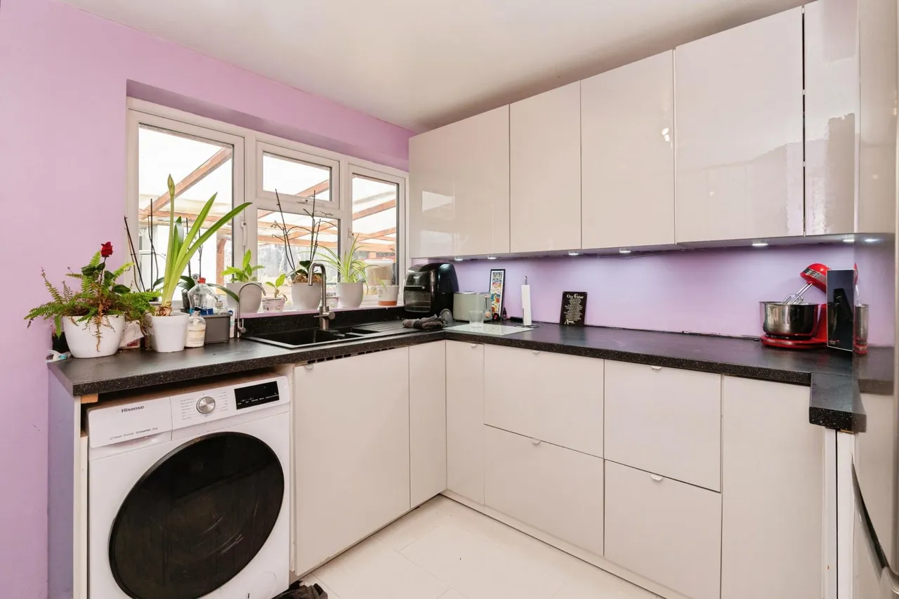Laburnum Avenue, Wickford, SS12, photo 5