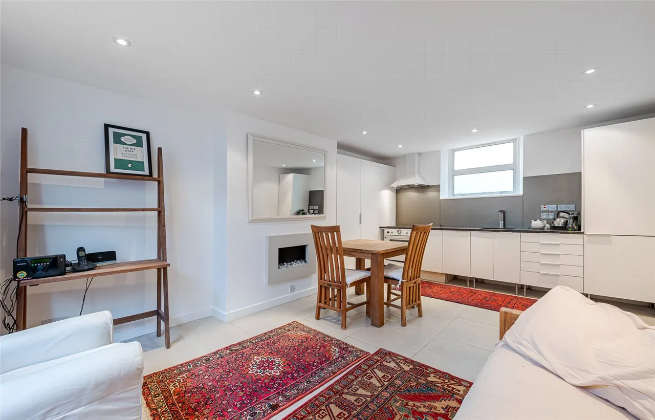 Aylesford Street, London, SW1V, photo 2