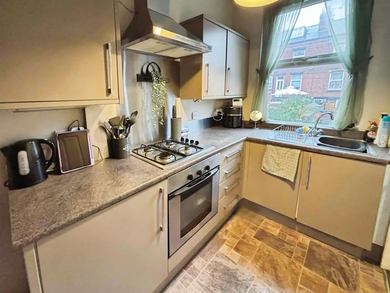 Longroyd Street, Beeston, Leeds, LS11, photo 2