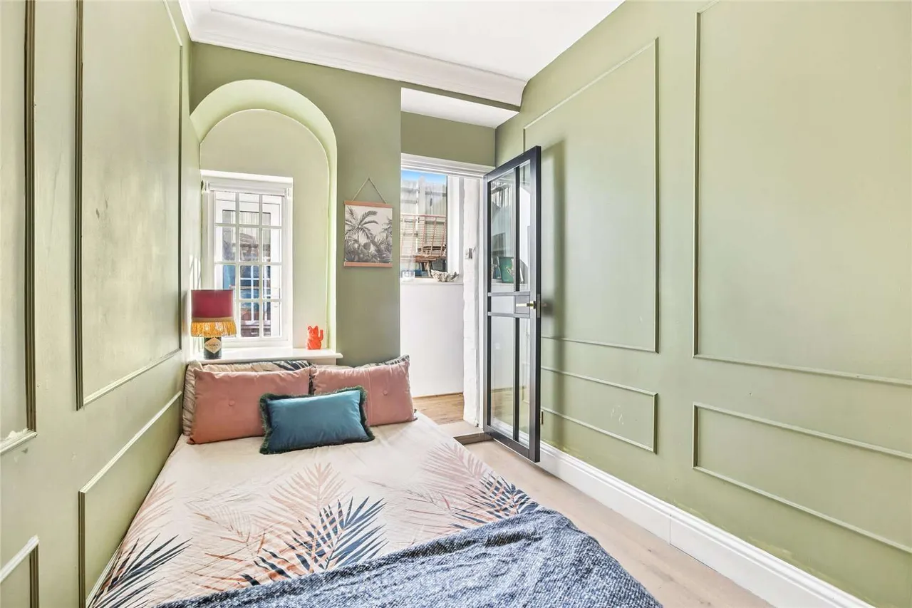 Comeragh Road, London, W14 9HS, photo 10