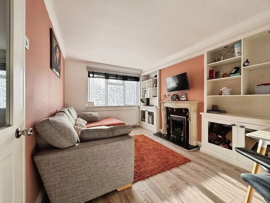 Tollgate Road, London, E16, photo 3