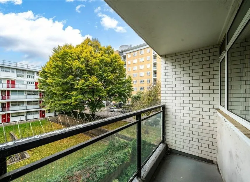 Churchill Gardens, Westminster, SW1V, photo 4