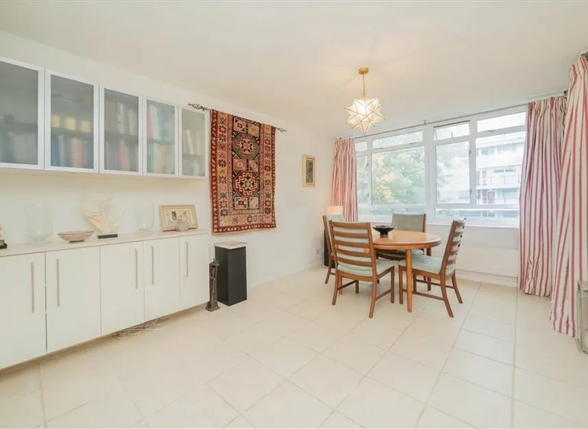 1 bed flat for sale — Churchill Gardens, Westminster, SW1V