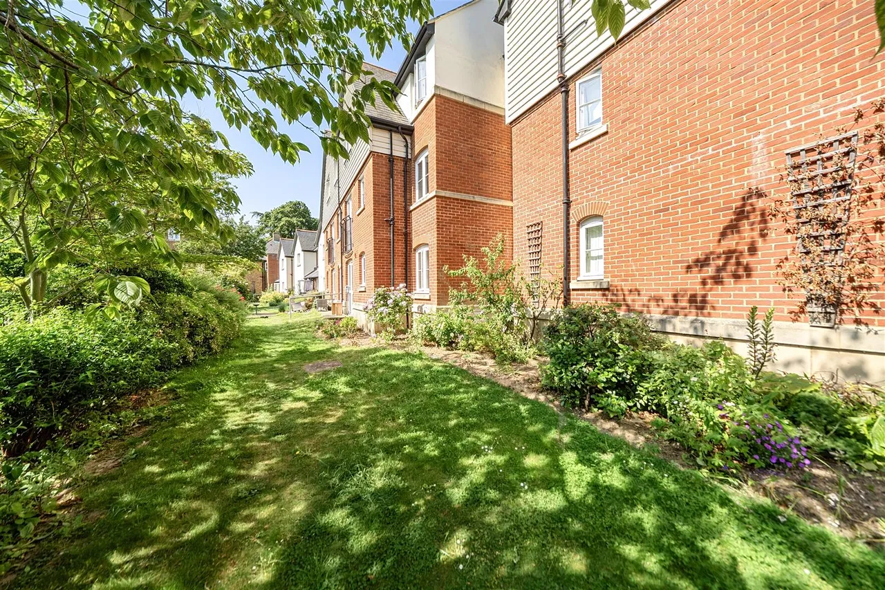 East Street, Faversham, ME13, photo 2