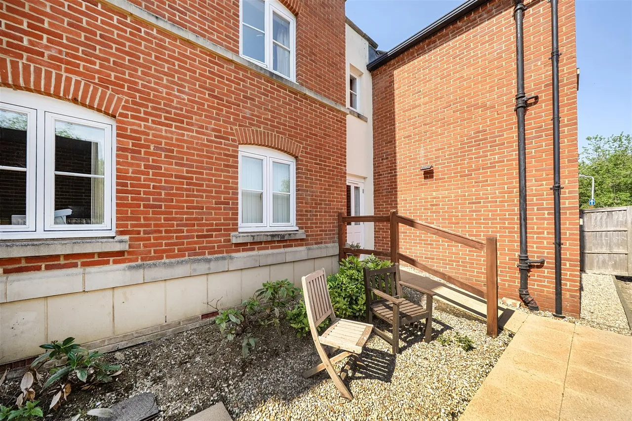 East Street, Faversham, ME13, photo 13