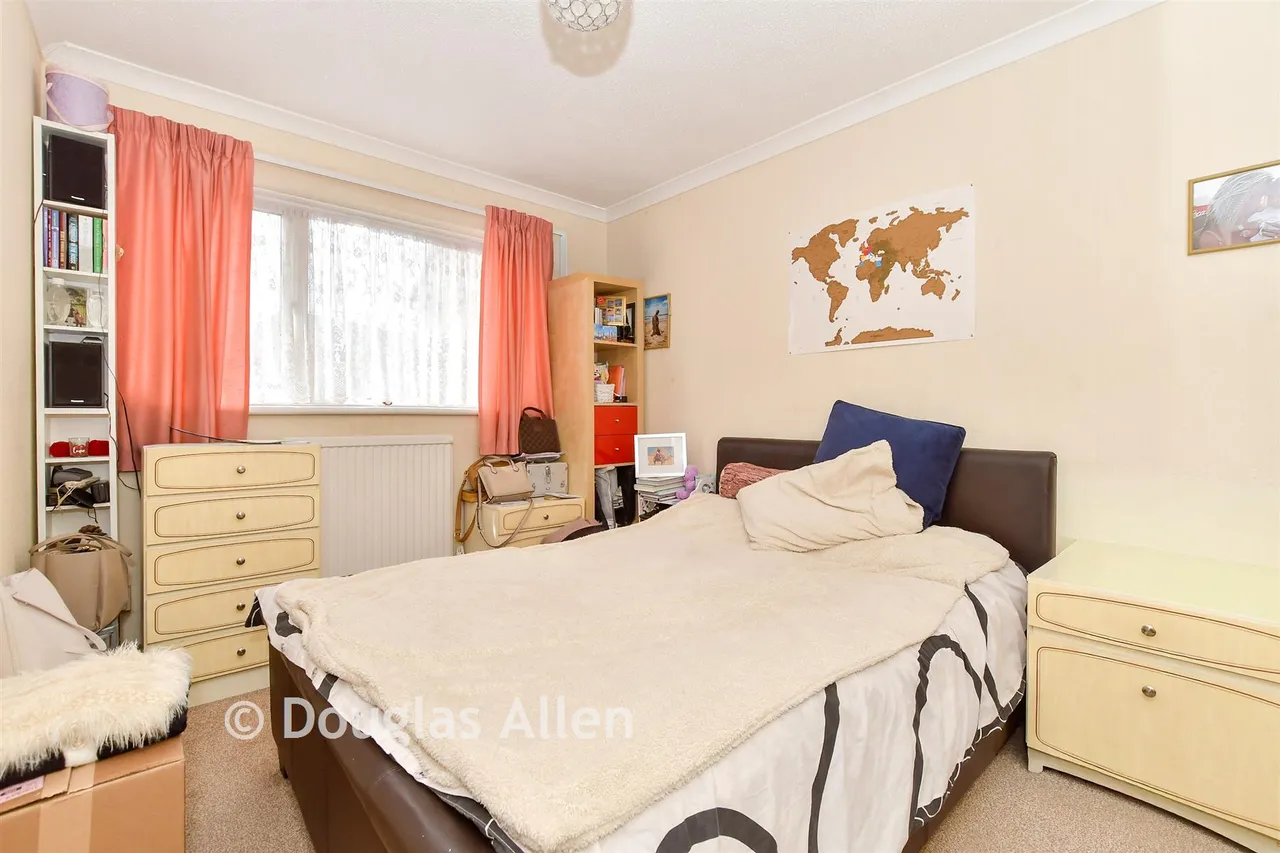 Nash Road, Chadwell Heath, RM6, photo 7