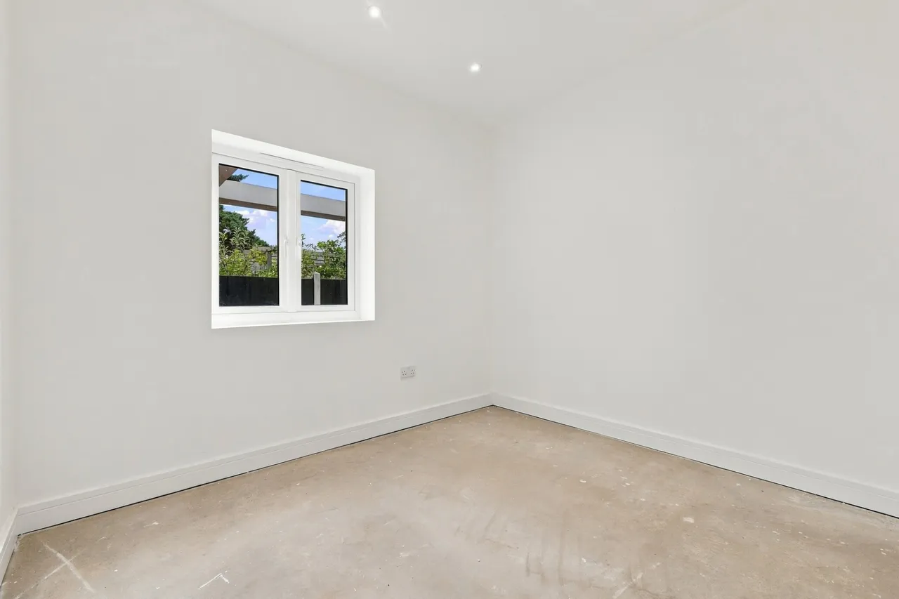 Parkland Avenue, Marshalls Park, RM1, photo 23