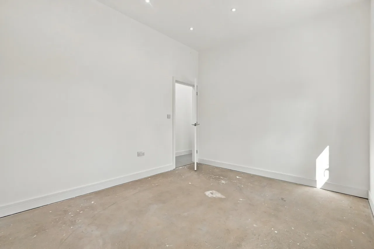 Parkland Avenue, Marshalls Park, RM1, photo 18