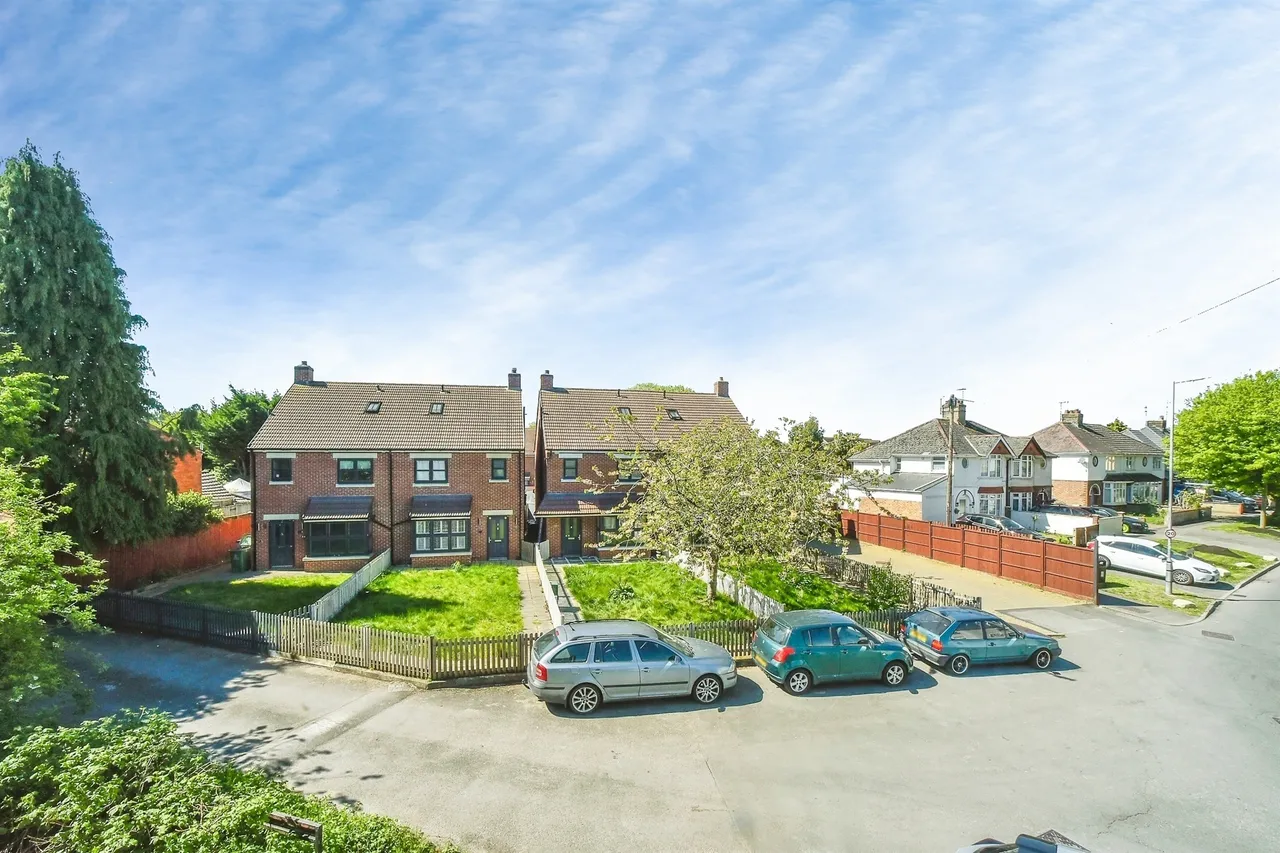 Dores Court, Swindon, photo 11