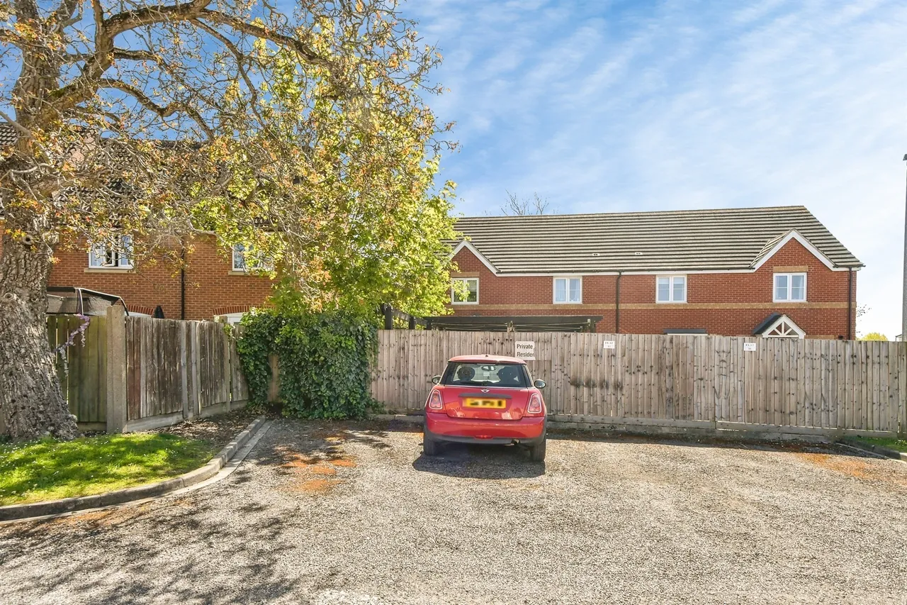 Dores Court, Swindon, photo 12