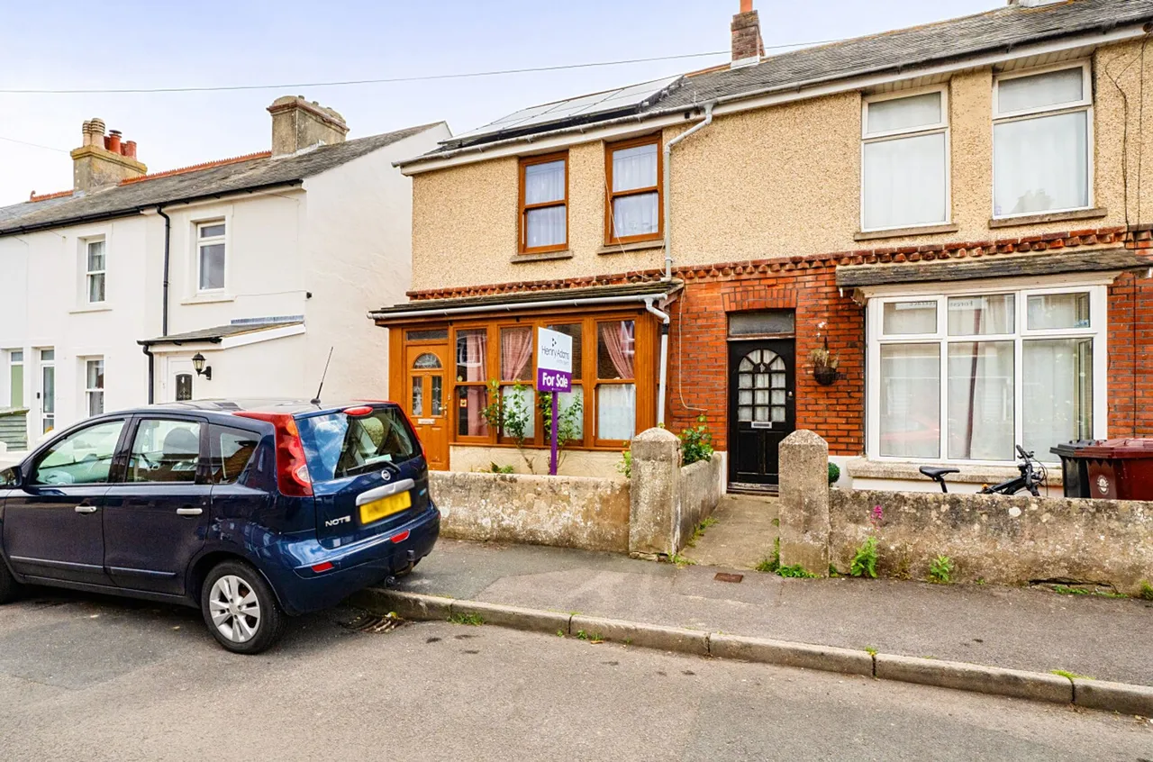 3 bed property for sale, North Road, Selsey, PO20