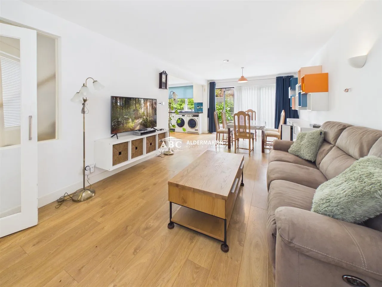 4 bed house to rent — Stonegrove, Edgware