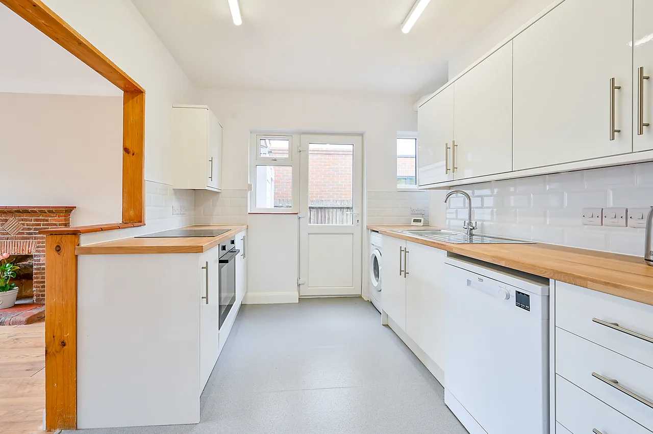19 Overdale Avenue, New Malden, photo 4