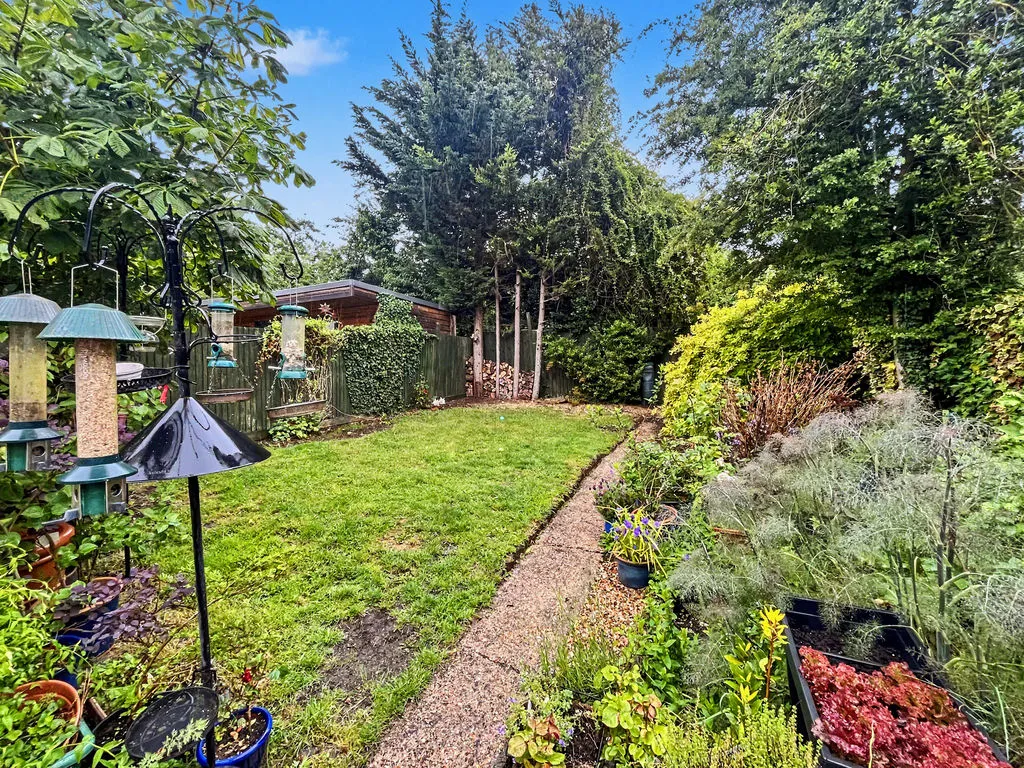 West Wycombe Road, High Wycombe HP12 4AB, photo 18