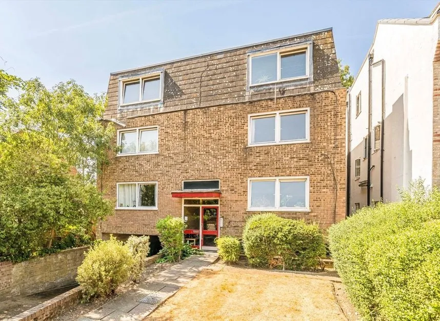 2 bed flat for sale — The Avenue, Surbiton, KT5