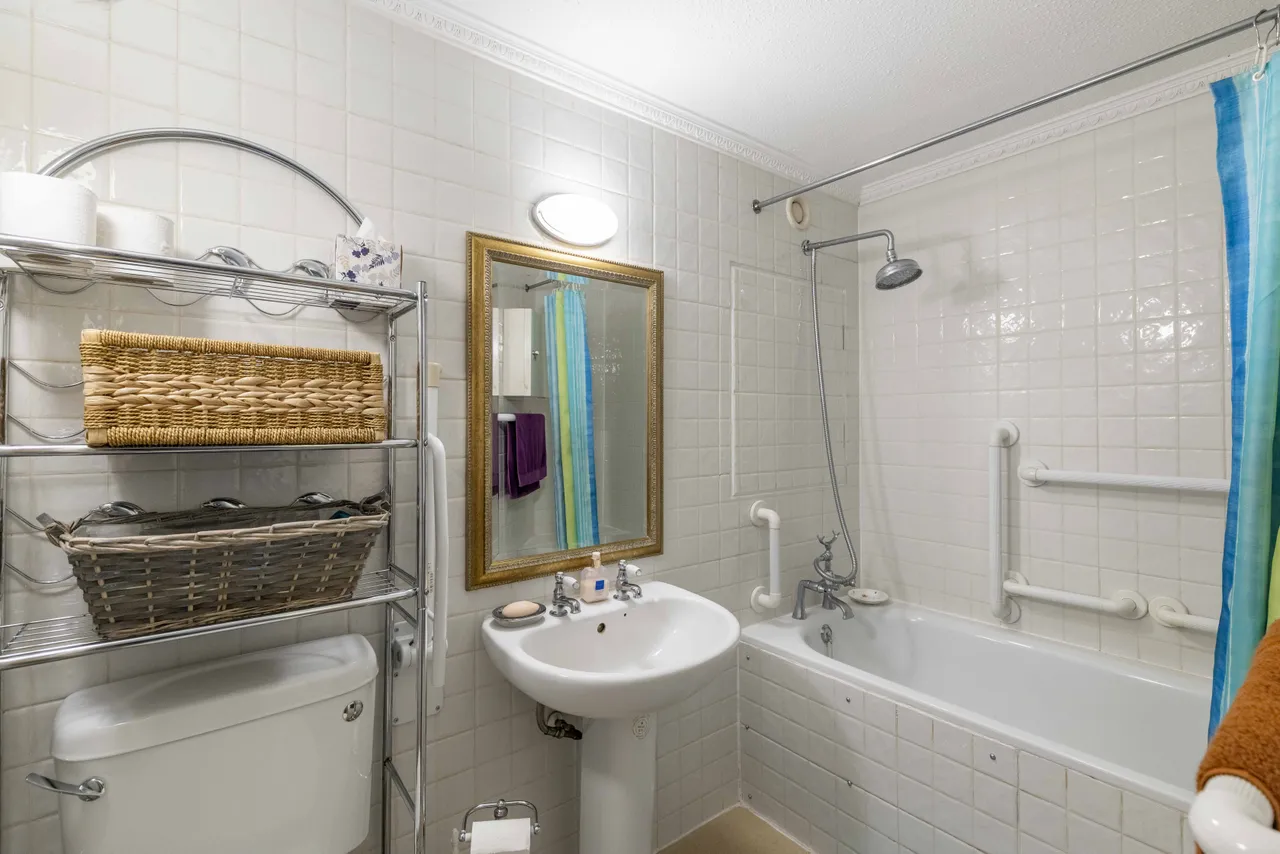 Upper Blantyre Walk, London, SW10, photo 13