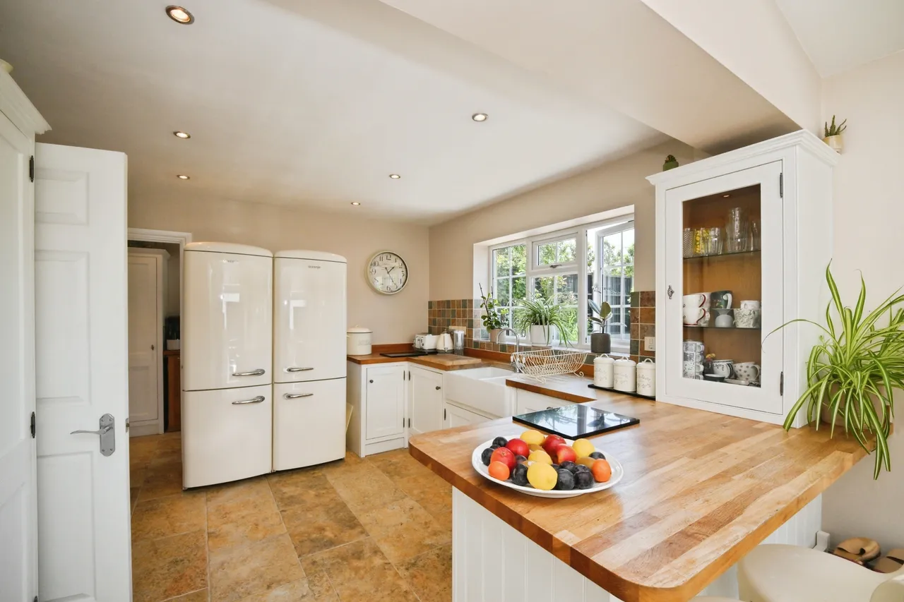 Bumbles Green Lane, Waltham Abbey, EN9, photo 11