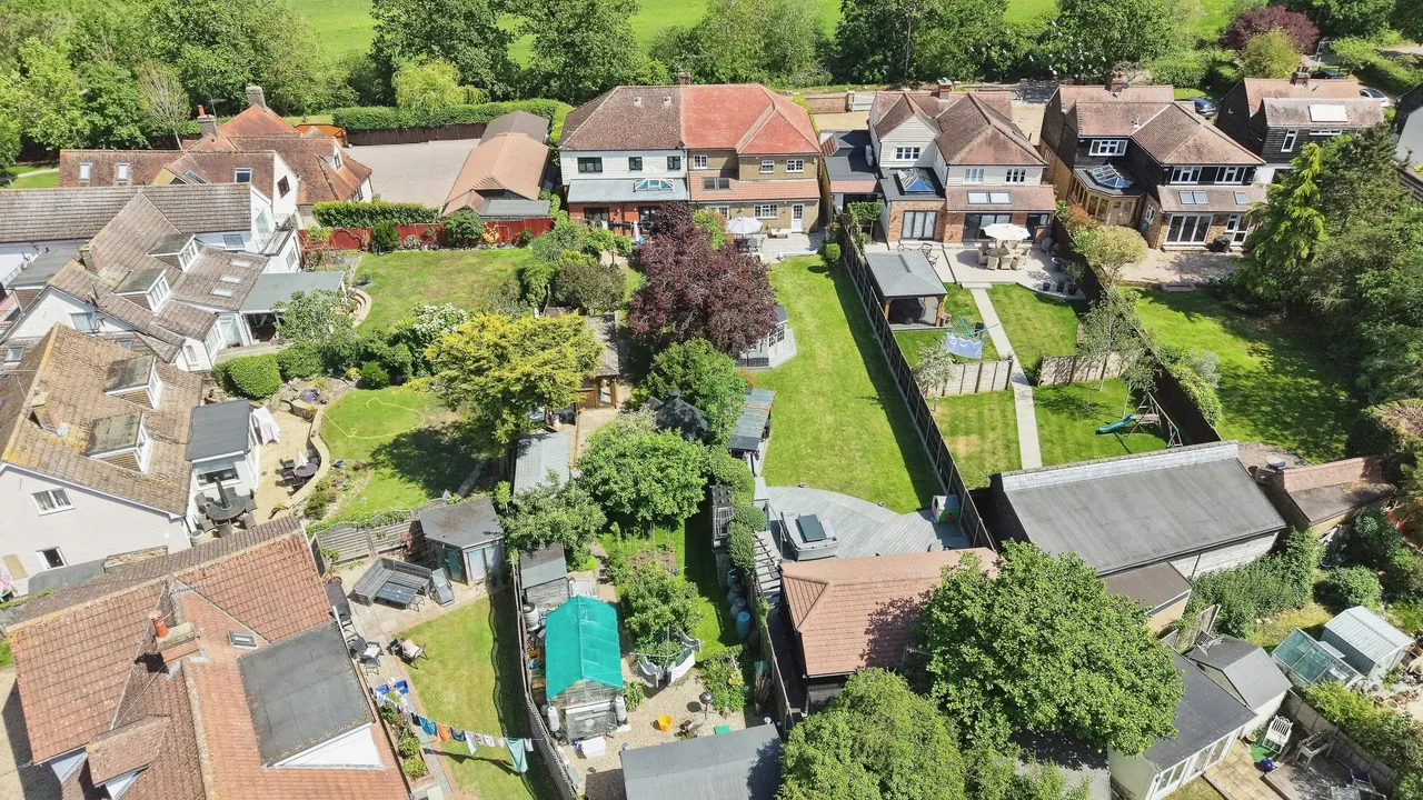 Bumbles Green Lane, Waltham Abbey, EN9, photo 2