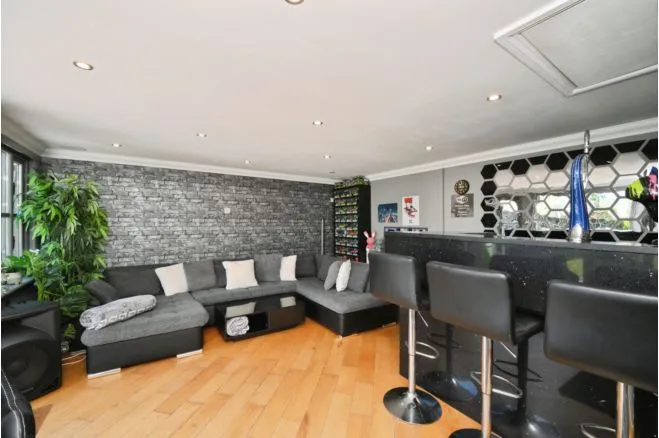 Bumbles Green Lane, Waltham Abbey, EN9, photo 28