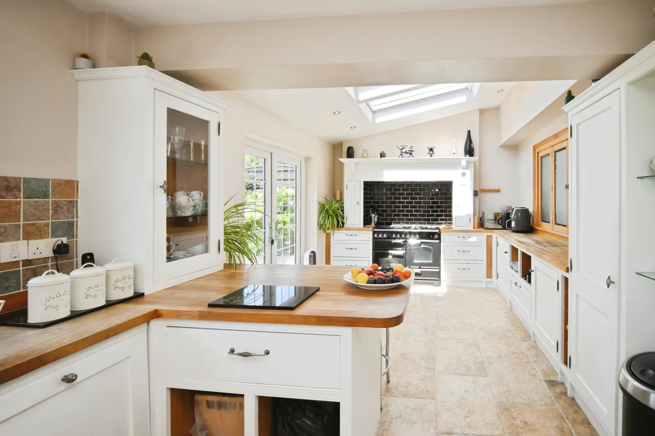 Bumbles Green Lane, Waltham Abbey, EN9, photo 10