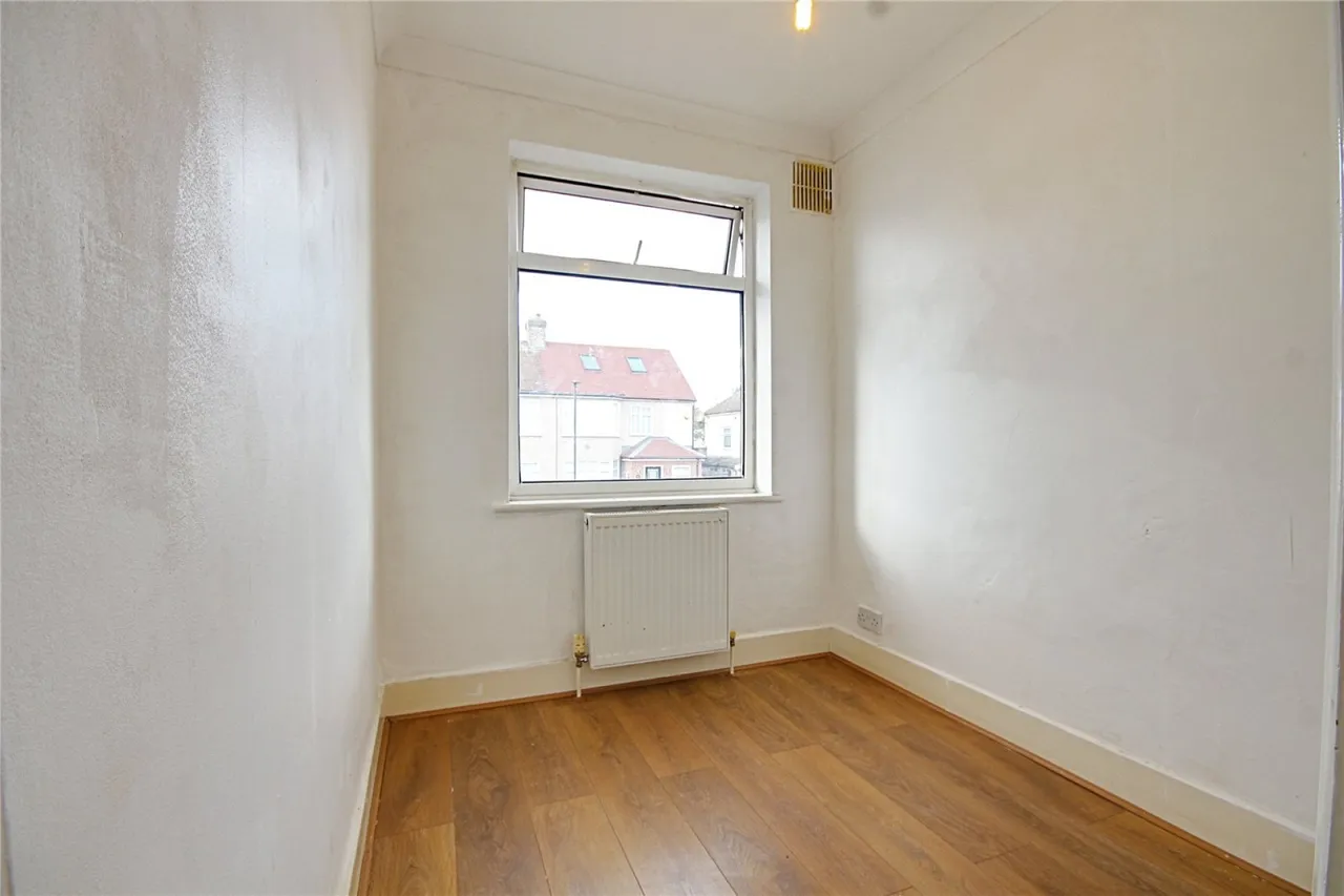 Chester Gardens, Enfield, photo 8