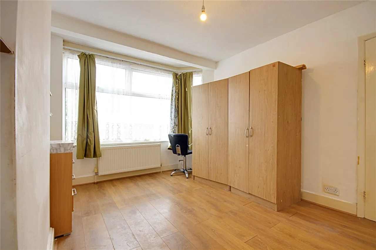 Chester Gardens, Enfield, photo 7