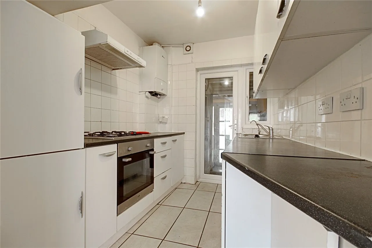 Chester Gardens, Enfield, photo 5