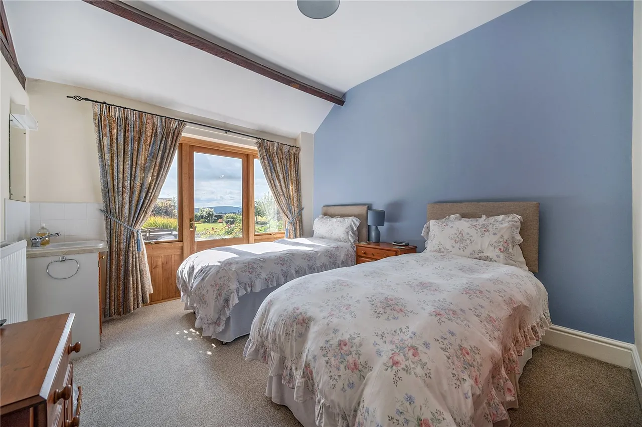 Llanfrynach, Brecon, photo 23