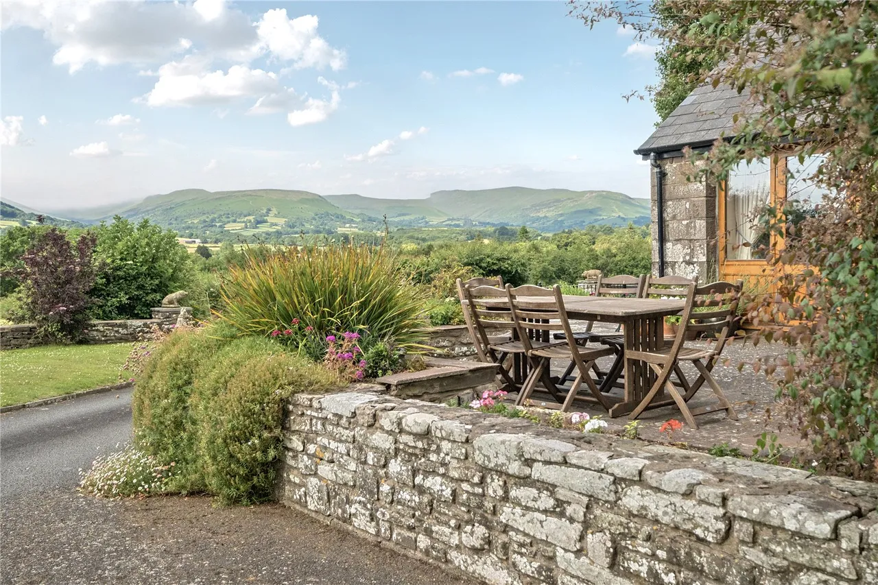Llanfrynach, Brecon, photo 28