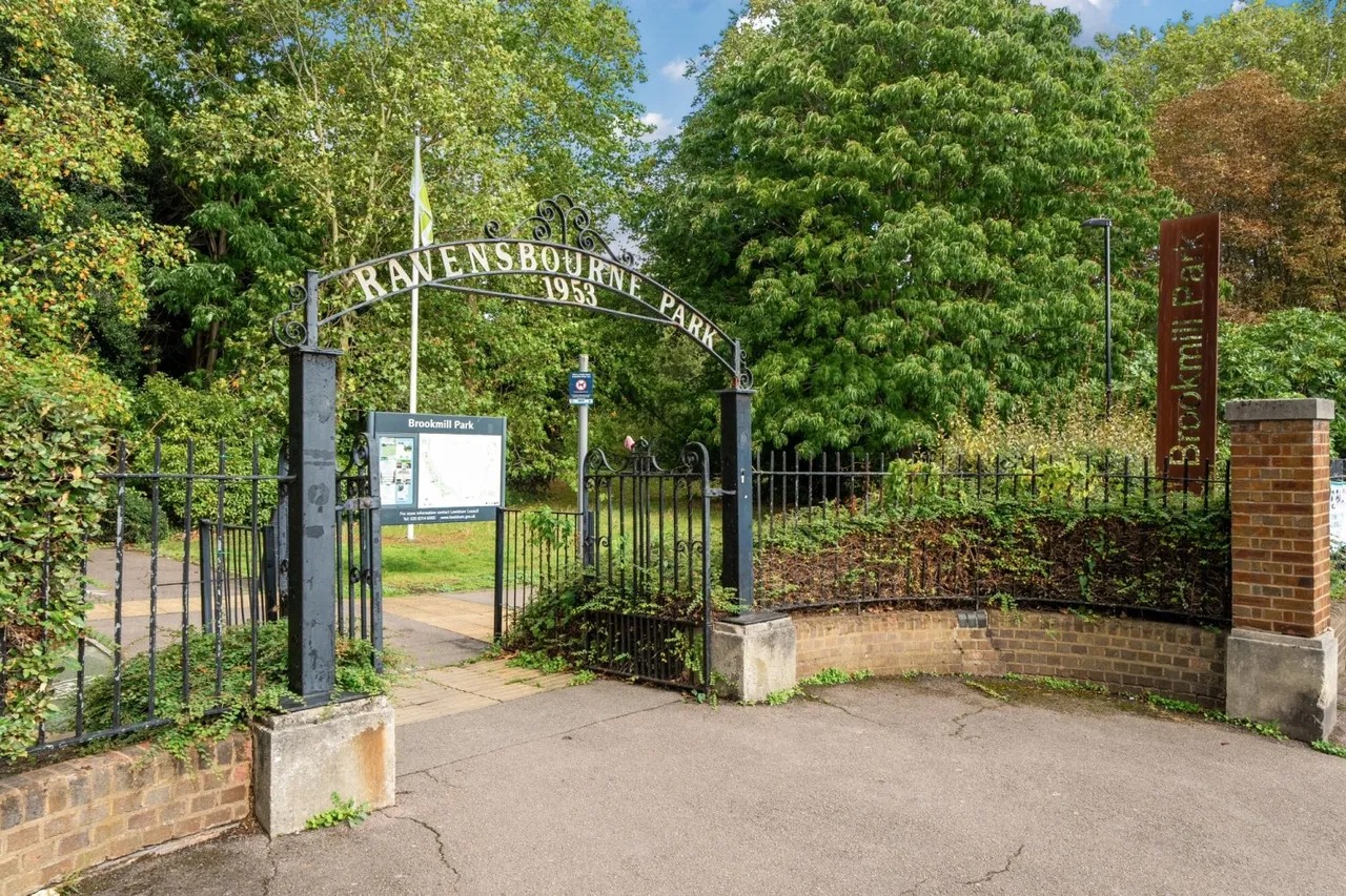 Brookmill Road, London, SE8, photo 17