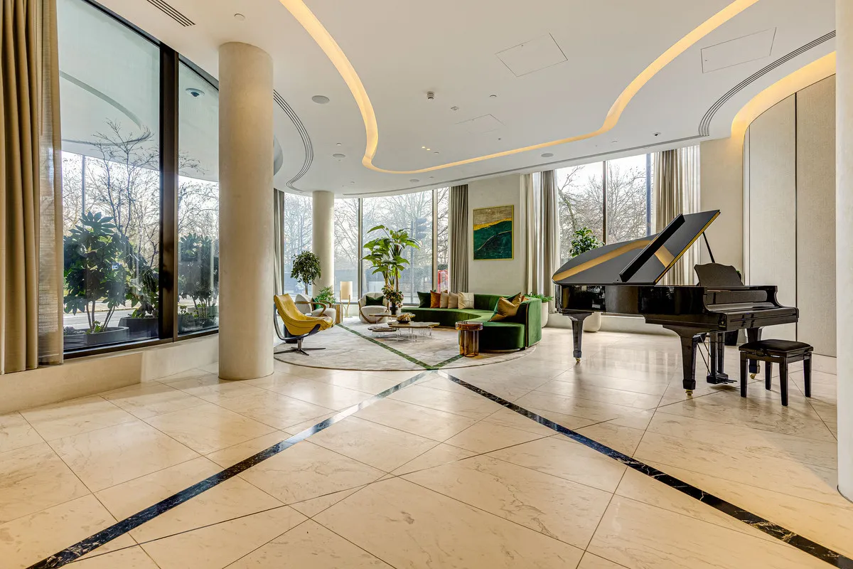 Bayswater Road, London, W2, photo 14
