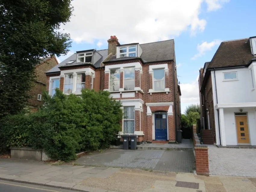 2 bed property to rent, Chiswick Lane, Chiswick