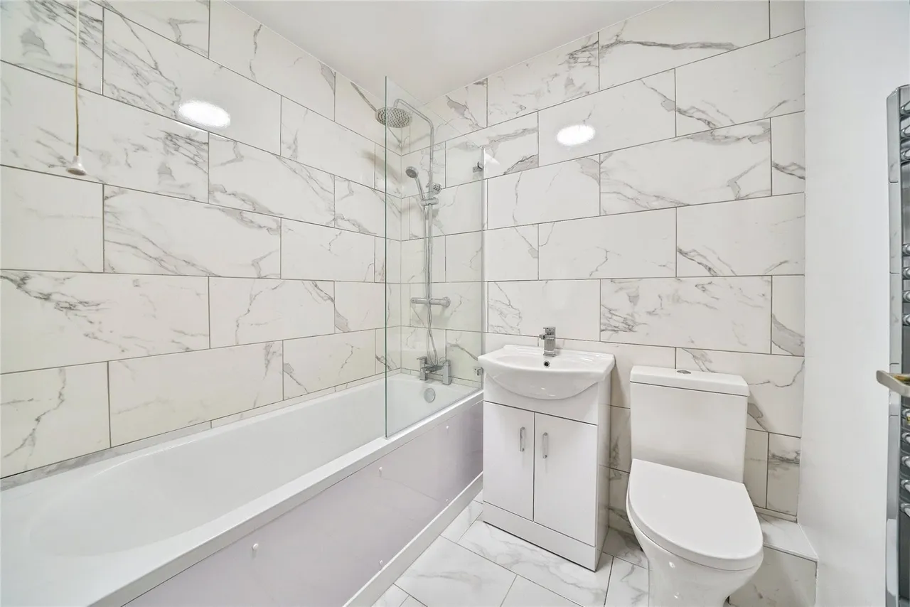 Chobham Road, LONDON, London, E15, photo 15
