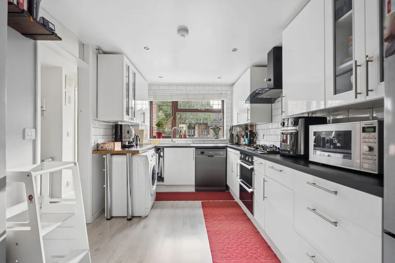 London Road, High Wycombe, HP11, photo 4