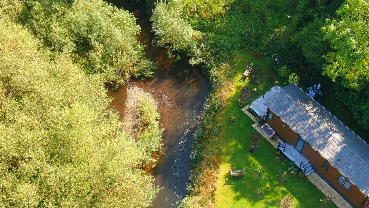 Stately Albion Lodge, Riverdane Holiday Park, photo 12