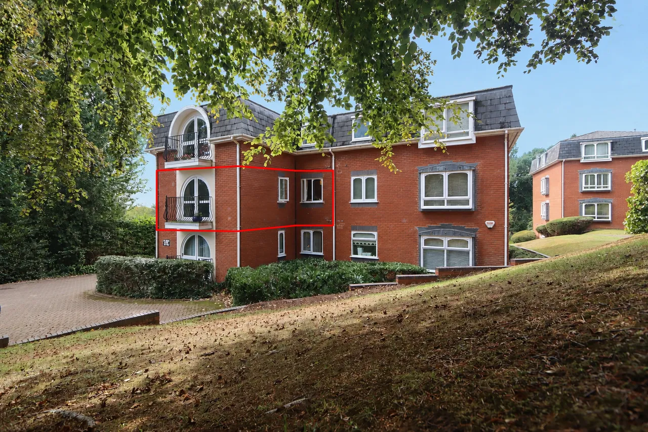 2 bed flat for sale — Oldnall Road, Kidderminster