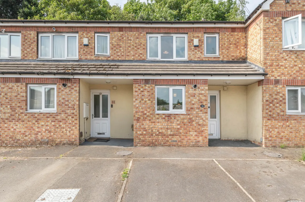 3 bed house for sale — Fartown, Huddersfield