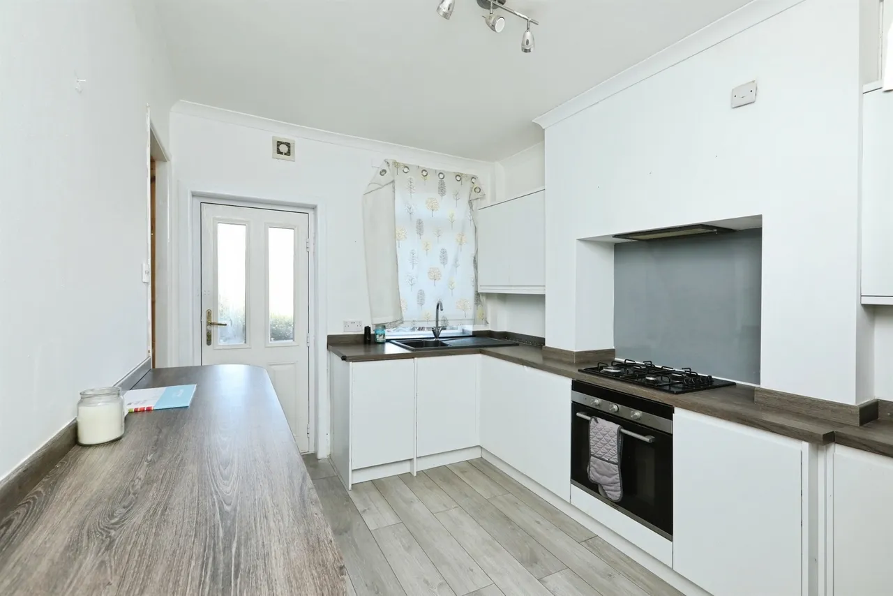 Silverdales, Dinnington, Sheffield, photo 2