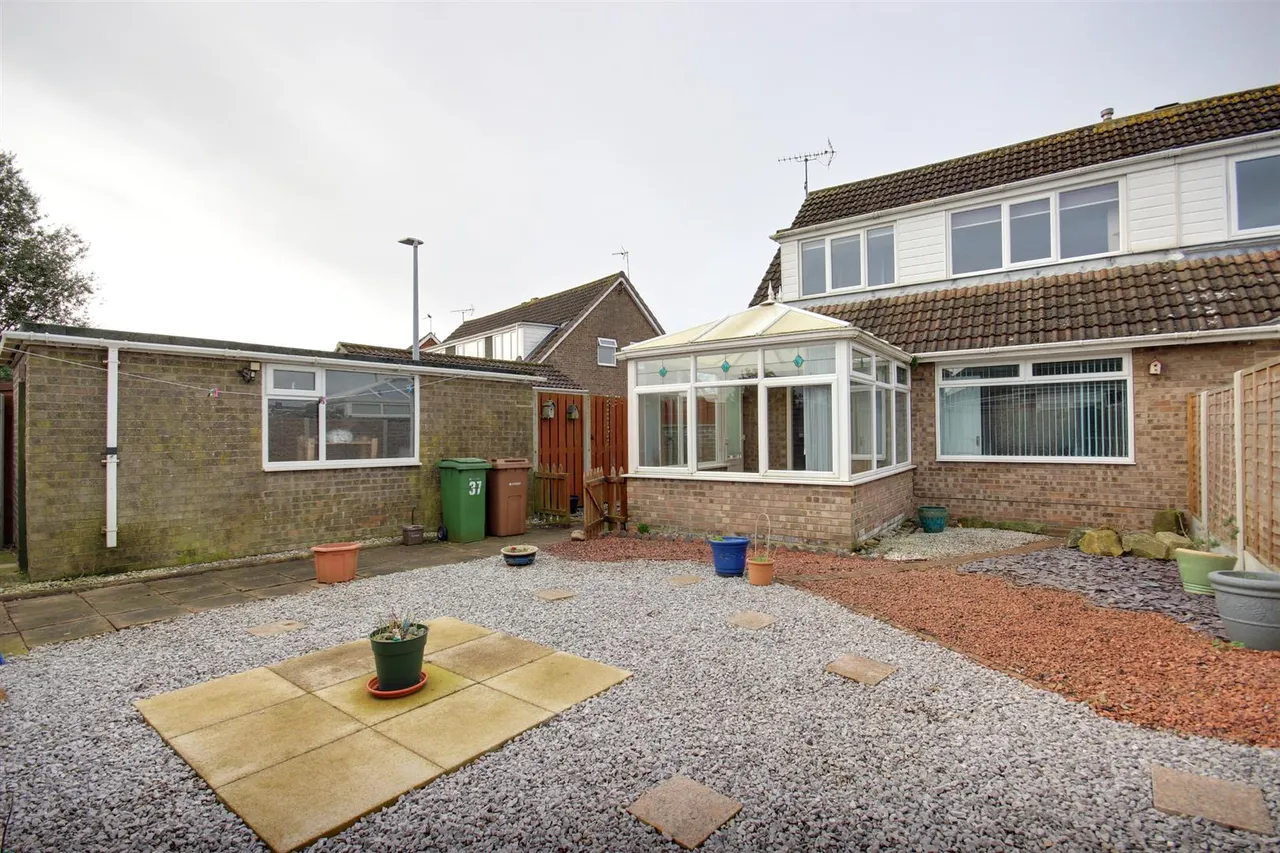 Miles Lane, Leconfield, Beverley, photo 13