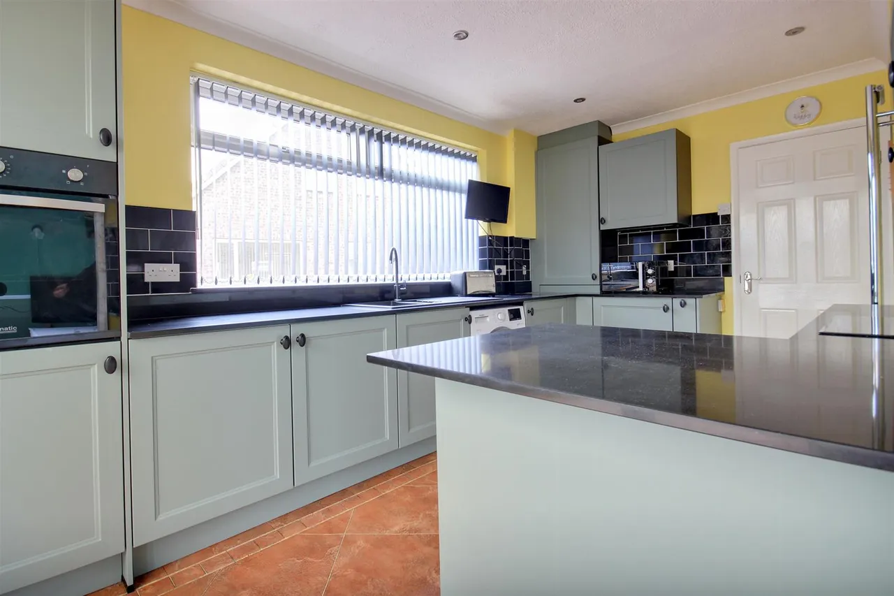 Miles Lane, Leconfield, Beverley, photo 14
