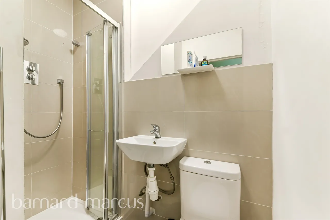 Springfield Avenue, London, photo 12