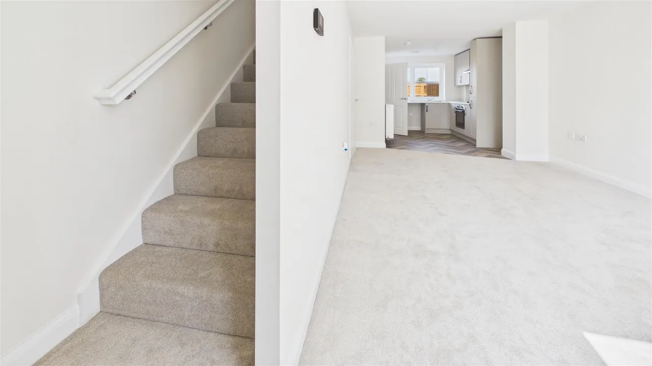 Houghton Drive, Corby Glen, photo 7