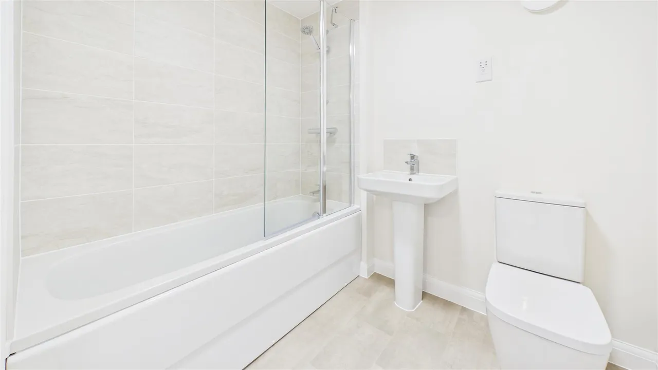 Houghton Drive, Corby Glen, photo 20