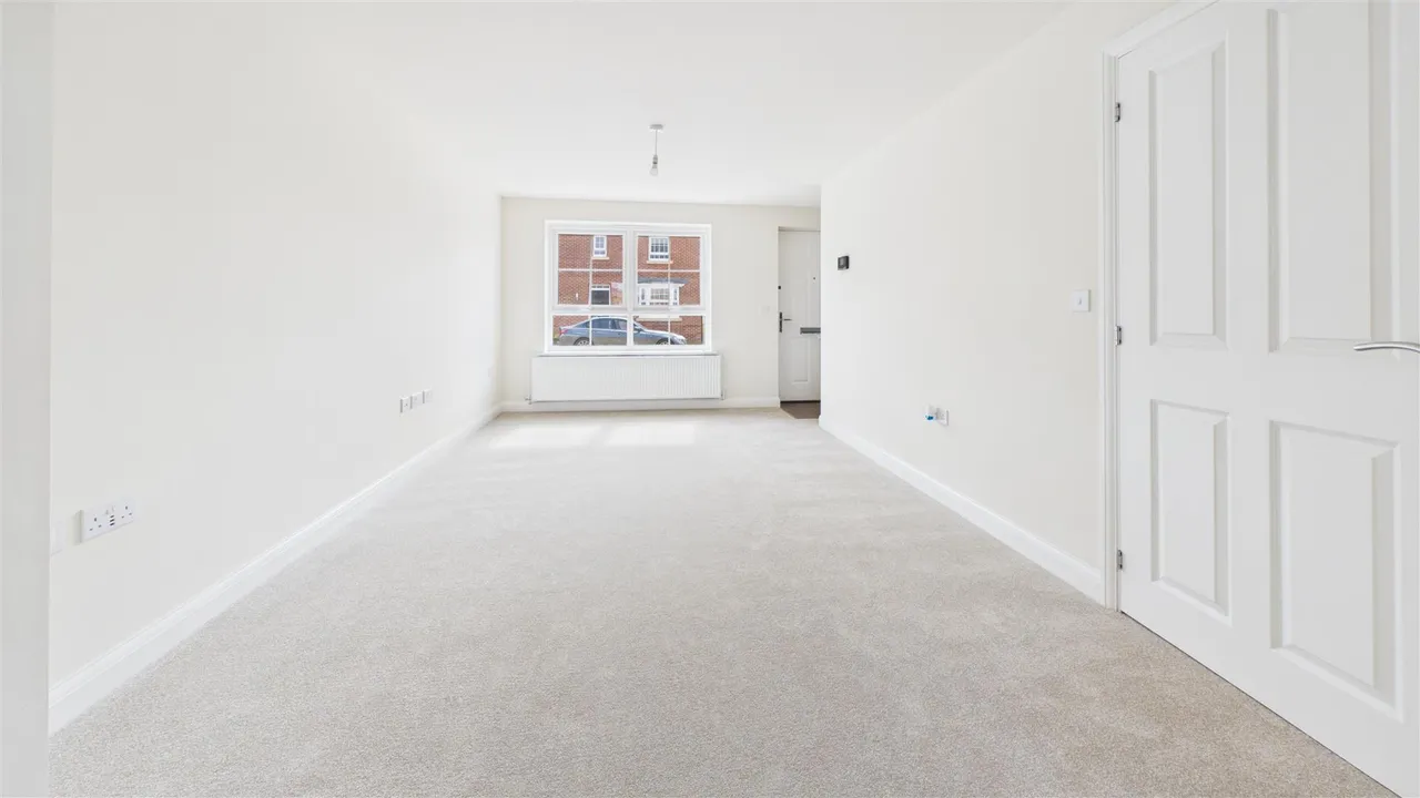 Houghton Drive, Corby Glen, photo 6
