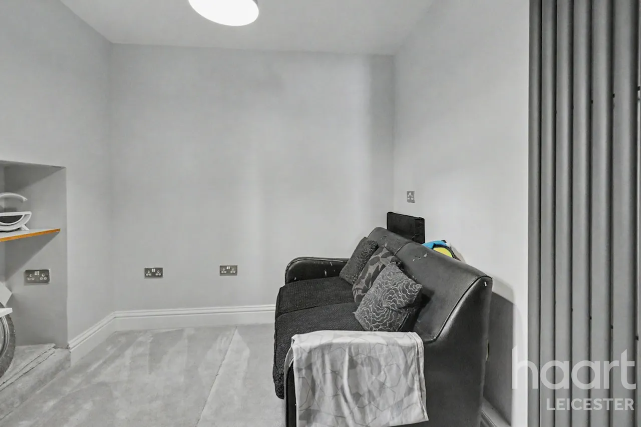 Scraptoft Lane, Leicester, LE5, photo 14