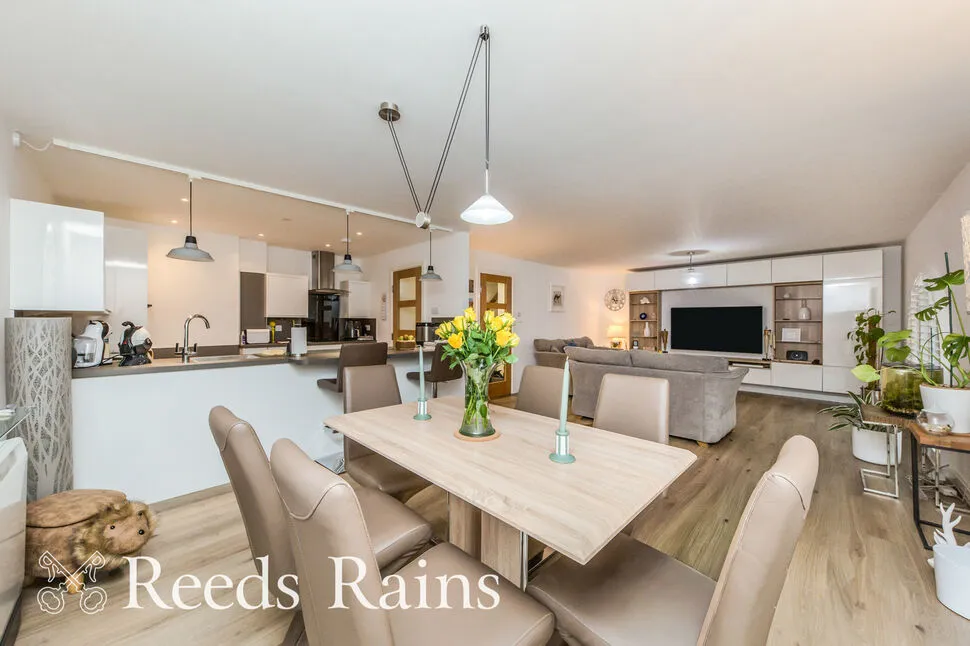 Pavilion Way, Macclesfield, Cheshire, SK10, photo 6