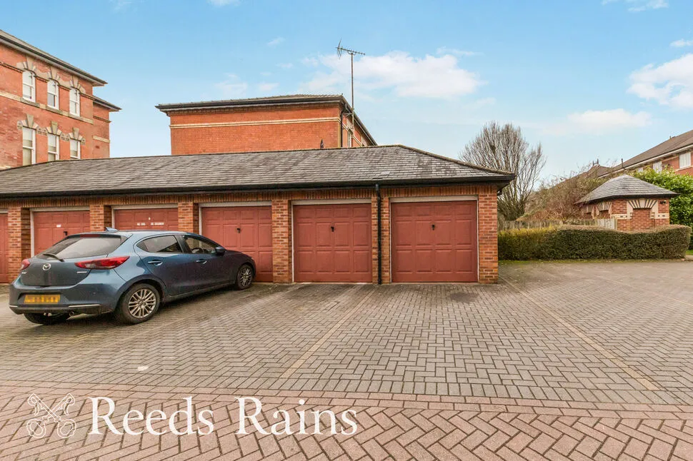 Pavilion Way, Macclesfield, Cheshire, SK10, photo 8