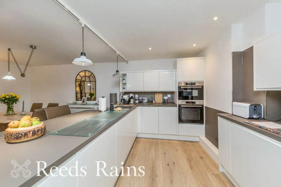 Pavilion Way, Macclesfield, Cheshire, SK10, photo 4